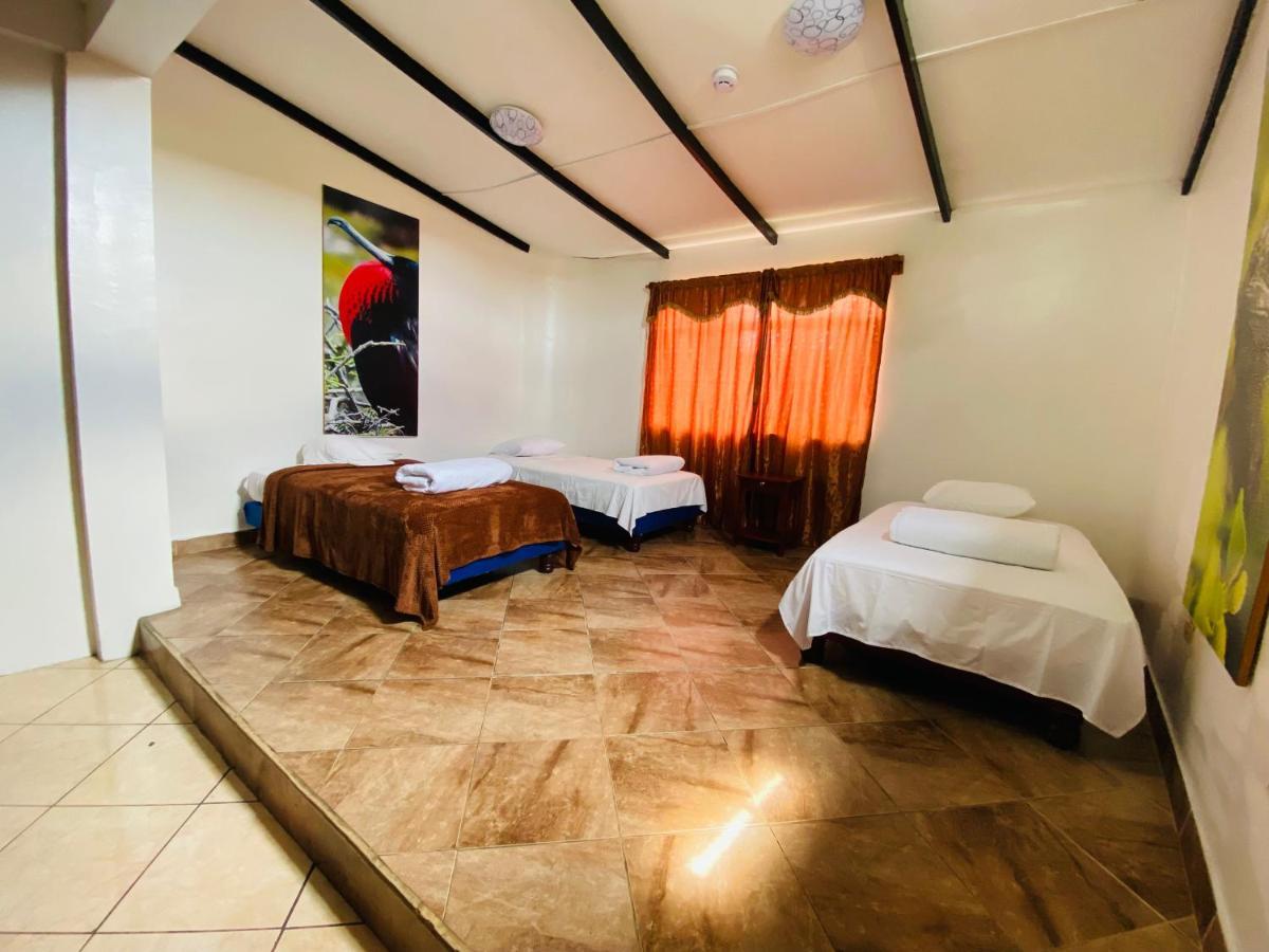Hotel Crossman Puerto Ayora  Εξωτερικό φωτογραφία