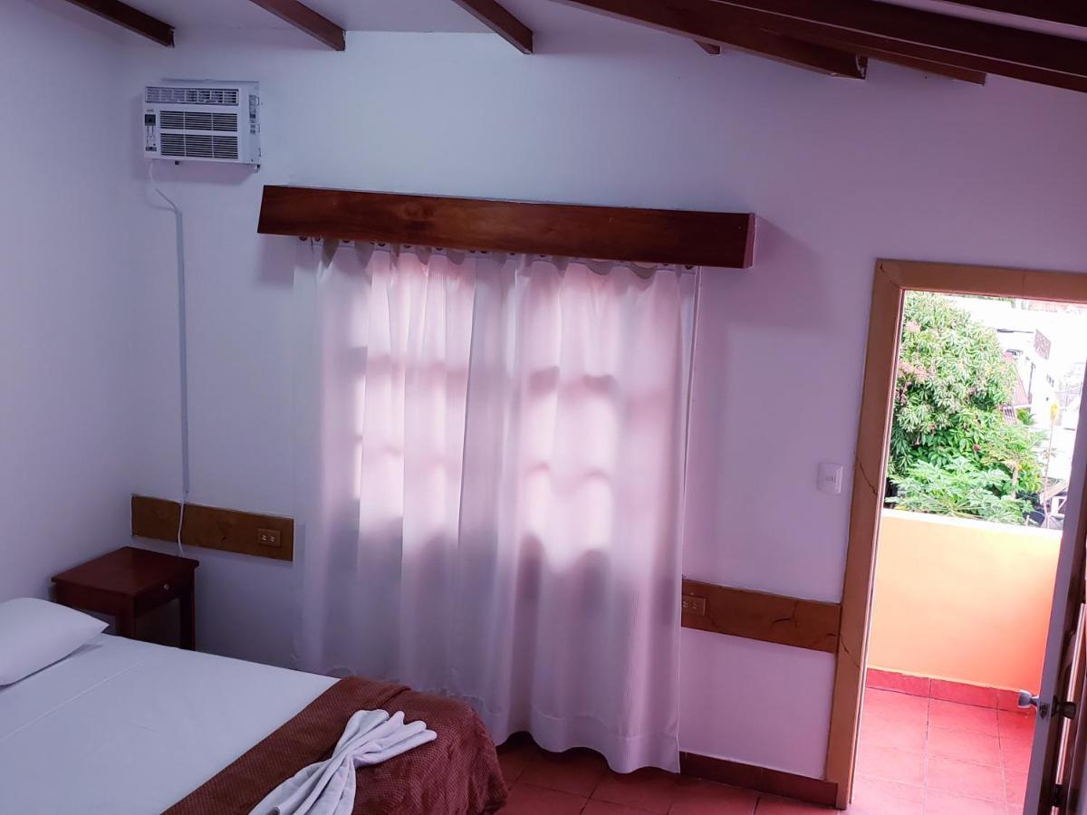 Hotel Crossman Puerto Ayora  Εξωτερικό φωτογραφία