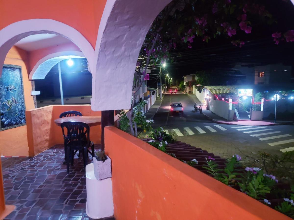 Hotel Crossman Puerto Ayora  Εξωτερικό φωτογραφία