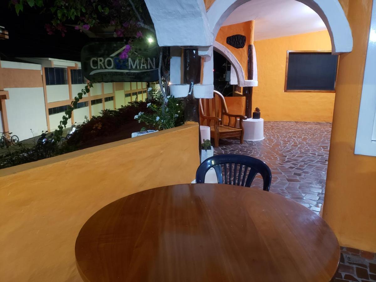 Hotel Crossman Puerto Ayora  Εξωτερικό φωτογραφία