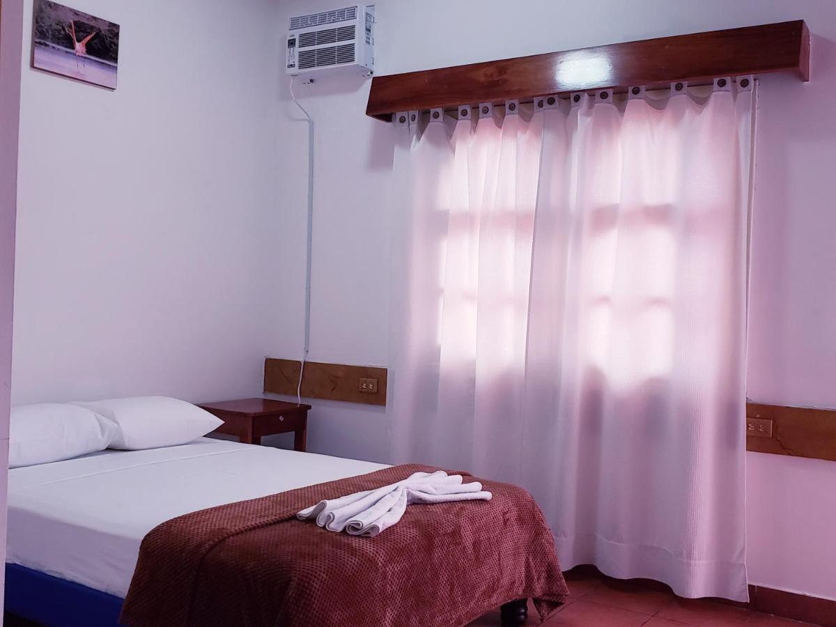 Hotel Crossman Puerto Ayora  Εξωτερικό φωτογραφία