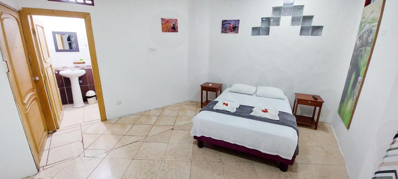 Hotel Crossman Puerto Ayora  Εξωτερικό φωτογραφία