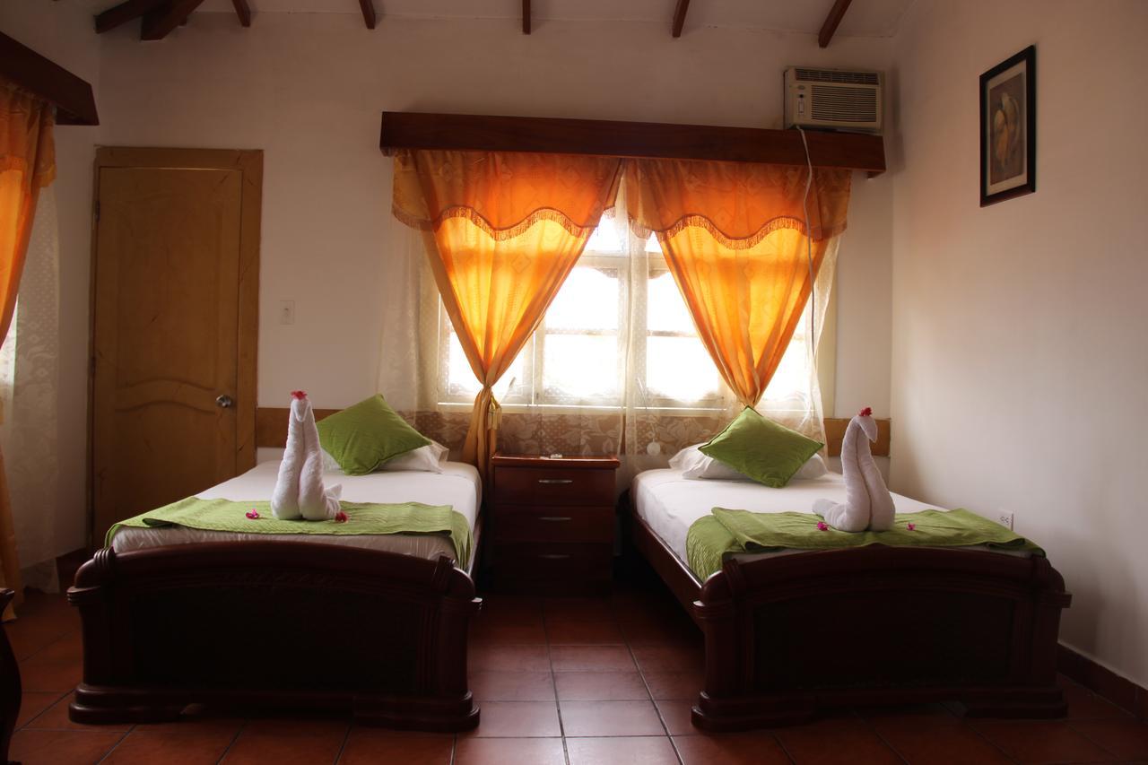 Hotel Crossman Puerto Ayora  Εξωτερικό φωτογραφία