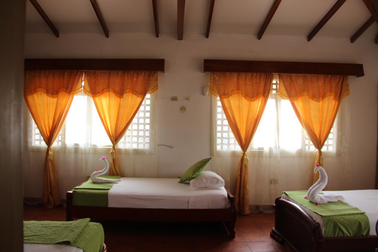 Hotel Crossman Puerto Ayora  Εξωτερικό φωτογραφία