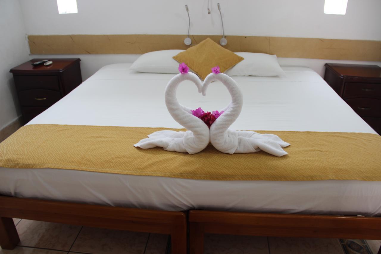 Hotel Crossman Puerto Ayora  Εξωτερικό φωτογραφία